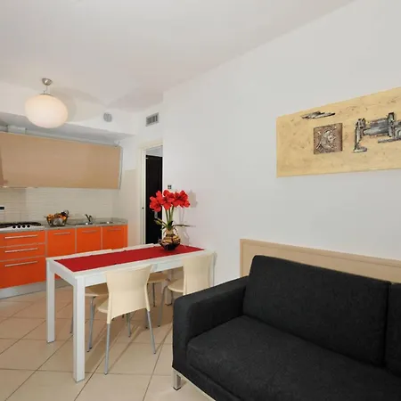 Sunny Beachfront With Pool And * Bibione