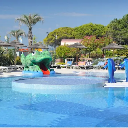公寓 Sunny Beachfront With Pool And 比比翁
