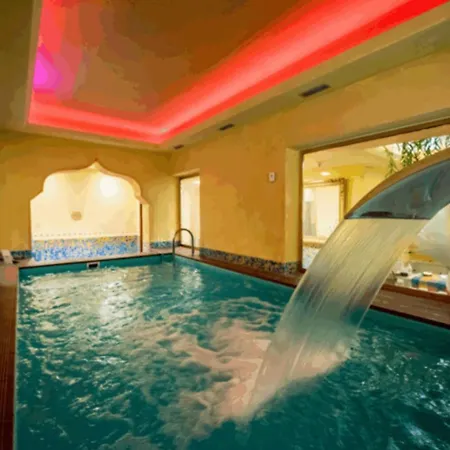 Sunny Beachfront With Pool And Apartman